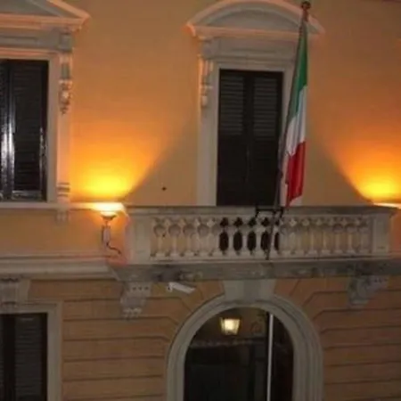 Angelica  Stazione Santa Maria Novella Hotel 2*